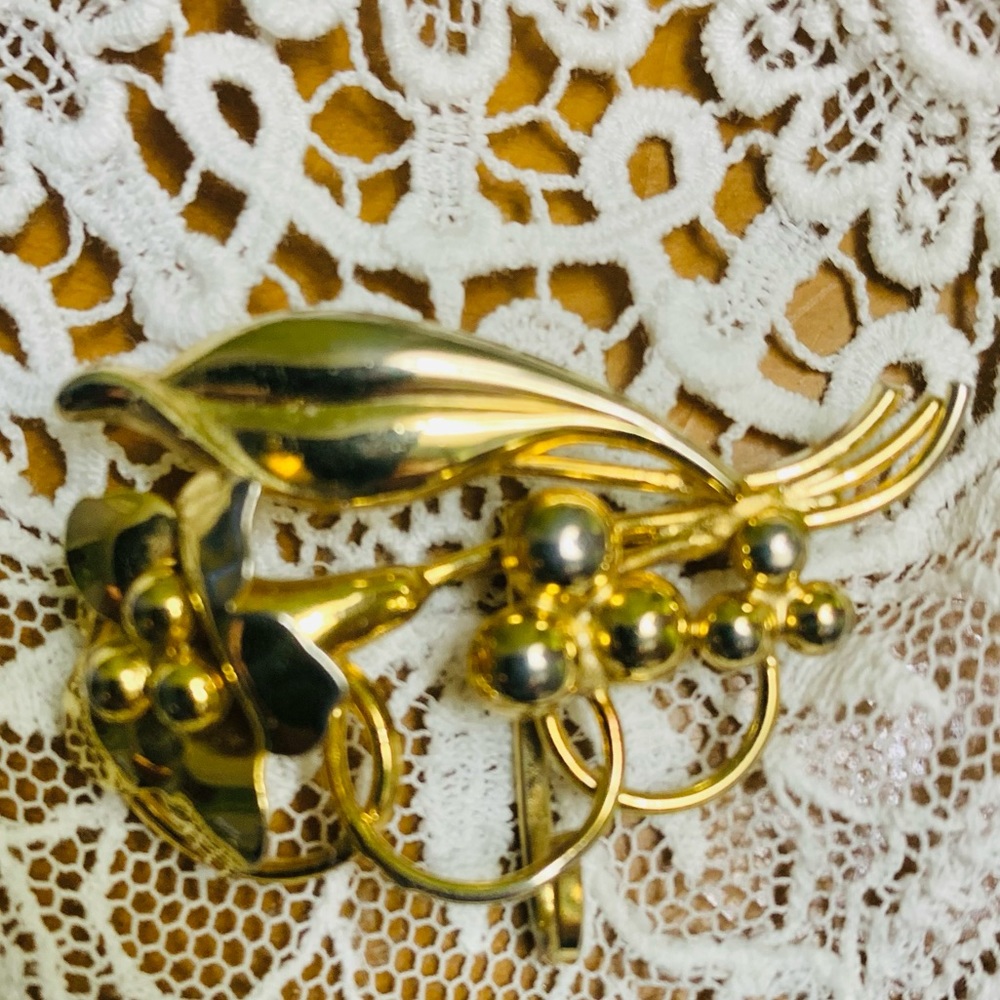 Vintage Carl Art gold filled floral watch holder brooch